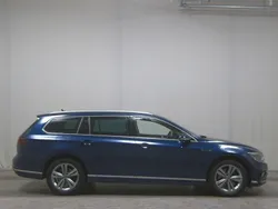 Blau Gebraucht 2022 VW Passat R-line Kombi | 22.480 € (Fairer Preis)