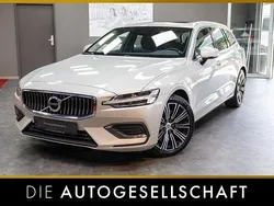 Grau Gebraucht 2019 Volvo V60 Inscription Kombi | 27.990 € (Fairer Preis)