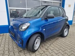 Blau Gebraucht 2021 Smart ForTwo Electric Drive Coupé | 10.948 € (Etwas zu teuer)