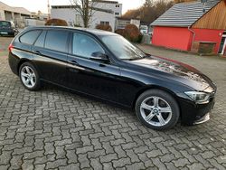 Schwarz Gebraucht 2015 BMW 320 Kombi | 10.990 € (Guter Preis)