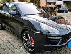 Schwarz Gebraucht 2012 Porsche Cayenne GTS SUV | 26.900 €