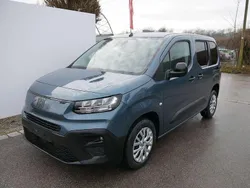 Blau Neu 2025 Fiat Doblò Van / Kleinbus | 27.660 € (Etwas zu teuer)
