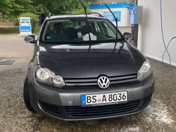 Grau Gebraucht 2011 VW Golf VI Highline Kombi | 5.150 € (Fairer Preis)
