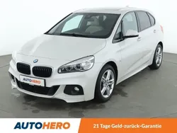 Weiß Gebraucht 2017 BMW 218 Active Tourer M Sport Van / Kleinbus | 16.340 € (Fairer Preis)