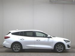 Weiss Gebraucht 2023 Ford Focus Titanium X Kombi | 13.980 € (Superpreis)