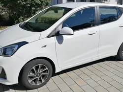 Weiß Gebraucht 2018 Hyundai i10 YES! Kleinwagen | 9.700 € (Etwas zu teuer)