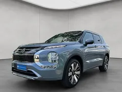 Grau Neu 2025 Mitsubishi Outlander P-HEV Top SUV | 50.990 € (Fairer Preis)