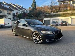 Schwarz Gebraucht 2010 BMW 325 Limousine | 8.299 € (Fairer Preis)