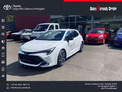 Super white 2 Neu 2025 Toyota Corolla Hybrid Limousine | 32.880 € (Teuer)