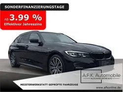 Black sapphire metallic Gebraucht 2020 BMW 320 M Sport Kombi | 28.990 € (Fairer Preis)