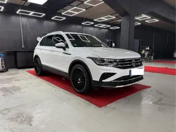 Weiß Gebraucht 2021 VW Tiguan Elegance SUV | 28.899 € (Fairer Preis)