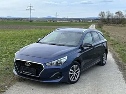Blau Gebraucht 2018 Hyundai i30 Passion Kombi | 13.500 € (Fairer Preis)