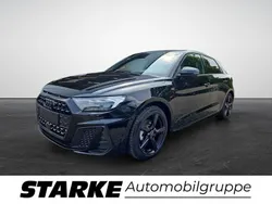 Schwarz (mythosschwarz metallic) Neu 2025 Audi A1 Sportback S-Line Kleinwagen | 34.790 € (Etwas zu teuer)
