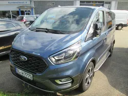 Chromablau metallic Gebraucht 2022 Ford Tourneo Custom Active Van / Kleinbus | 42.780 € (Etwas zu teuer)