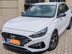 Weiß Gebraucht 2021 Hyundai i30 Edition 30 Limousine | 15.800 € (Fairer Preis)