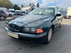 Grün Gebraucht 1997 BMW 520 Limousine | 1.490 € (Guter Preis)