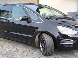 Schwarz Gebraucht 2010 Ford S-MAX Titanium Van / Kleinbus | 7.700 € (Fairer Preis)