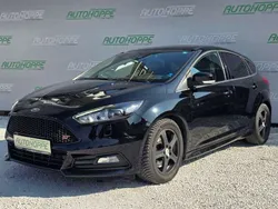 Schwarz Gebraucht 2016 Ford Focus ST Kleinwagen | 10.990 € (Superpreis)
