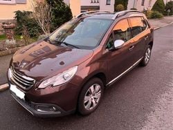 Braun Gebraucht 2014 Peugeot 2008 Allure SUV | 7.850 € (Guter Preis)
