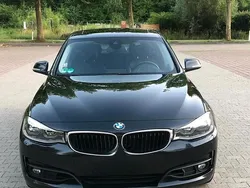Schwarz Gebraucht 2016 BMW 330 Limousine | 16.900 € (Fairer Preis)