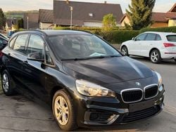 Schwarz Gebraucht 2016 BMW 214 Active Tourer Basis Van / Kleinbus | 8.900 €