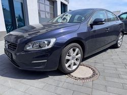 Blau Gebraucht 2016 Volvo S60 Limousine | 15.480 € (Fairer Preis)