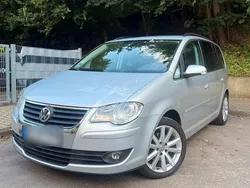 Silber Gebraucht 2009 VW Touran Van / Kleinbus | 5.199 € (Etwas zu teuer)