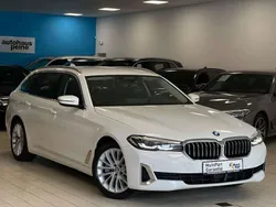 Alpinweiss iii Gebraucht 2022 BMW 540 Kombi | 34.599 € (Superpreis)