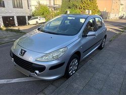 Silber Gebraucht 2006 Peugeot 307 Kleinwagen | 2.250 €
