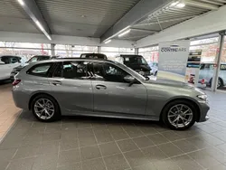 Skyscraper grau Gebraucht 2022 BMW 318 Kombi | 28.400 € (Fairer Preis)
