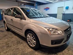 Silber Gebraucht 2005 Ford Focus Trend Kombi | 1.800 € (Fairer Preis)