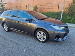 Grau Gebraucht 2017 Toyota Avensis Comfort Kombi | 10.800 € (Guter Preis)
