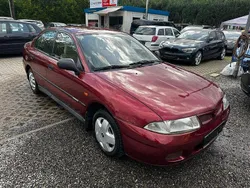 Rot Gebraucht 1997 Mitsubishi Carisma Limousine | 1.390 € (Fairer Preis)