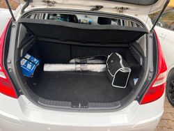 Weiß Gebraucht 2010 Hyundai i30 Limousine | 4.800 € (Etwas zu teuer)