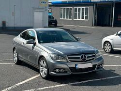 Grau Gebraucht 2011 Mercedes C250 Coupé | 7.250 € (Fairer Preis)