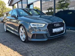 Grau Gebraucht 2019 Audi A3 S-Line Limousine | 17.490 € (Superpreis)