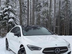 Weiß Gebraucht 2021 Mercedes CLA250e AMG line Limousine | 41.500 €