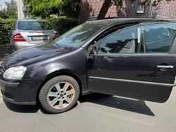 Schwarz Gebraucht 2005 VW Golf IV Limousine | 2.000 € (Fairer Preis)