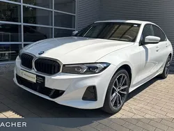Alpinweiß uni Gebraucht 2024 BMW 318 Efficient Dynamics Limousine | 33.749 € (Guter Preis)