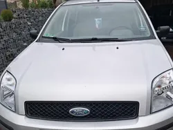 Silber Gebraucht 2004 Ford Fusion Viva Limousine | 3.300 € (Etwas zu teuer)