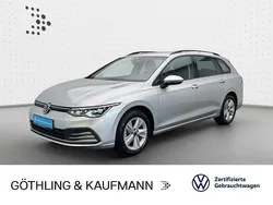 Reflexsilber metallic Gebraucht 2023 VW Golf VIII Life Kombi | 23.260 € (Fairer Preis)