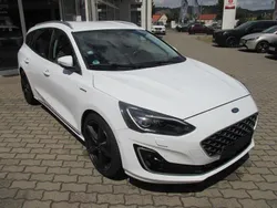 Weiss Gebraucht 2019 Ford Focus Vignale Kombi | 13.990 € (Guter Preis)