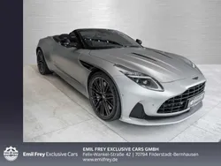 Silber Neu 2025 Aston Martin DB12 Cabrio | 302.700 € (Etwas zu teuer)
