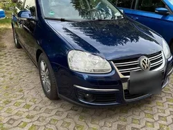 Blau Gebraucht 2010 VW Jetta Limousine | 2.800 € (Superpreis)