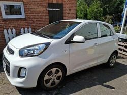 Weiß Gebraucht 2017 Kia Picanto Kleinwagen | 5.999 € (Guter Preis)