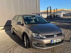 Grau Gebraucht 2015 VW Golf VII Highline Kombi | 8.700 € (Fairer Preis)