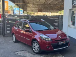 Rot Gebraucht 2009 Renault Clio II Luxe Limousine | 7.499 €