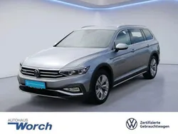 Silber Gebraucht 2022 VW Passat Alltrack Kombi | 39.685 €