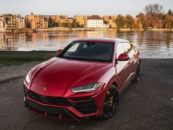 Rot Gebraucht 2022 Lamborghini Urus SUV | 277.900 € (Etwas zu teuer)