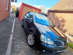 Schwarz Gebraucht 2004 VW Golf IV Kleinwagen | 2.700 € (Fairer Preis)